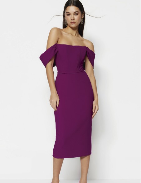 Cocktail dress with bodice bodice and small sleeves