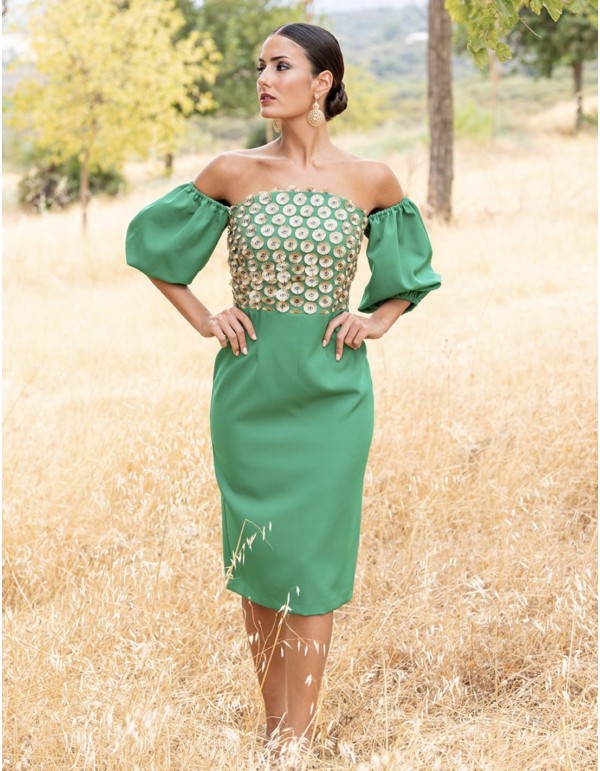 Robe de cocktail sans bretelles avec manches