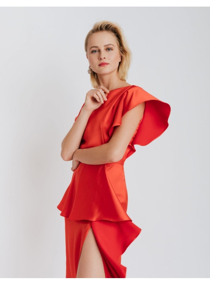 Robe longue satinée à volants