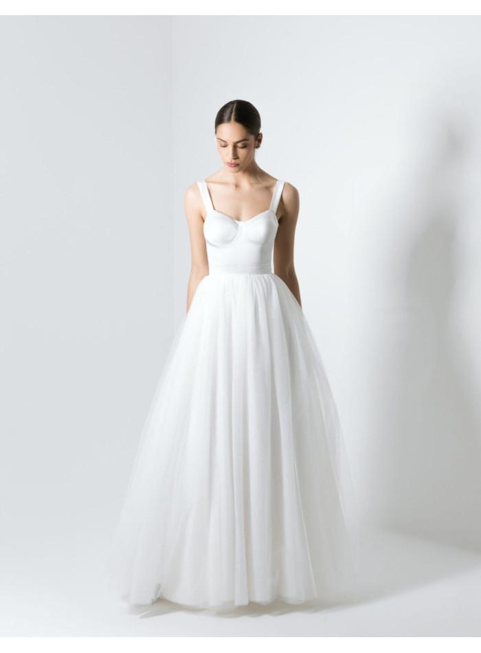 Vestido de novia con falda larga de tul