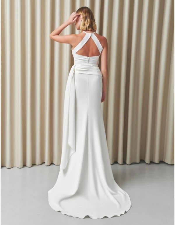 Robe de mariée ivoire avec encolure dos nu drapée 2