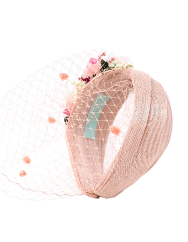 Diadema para invitada cruzada rosa con flores preservadas 2