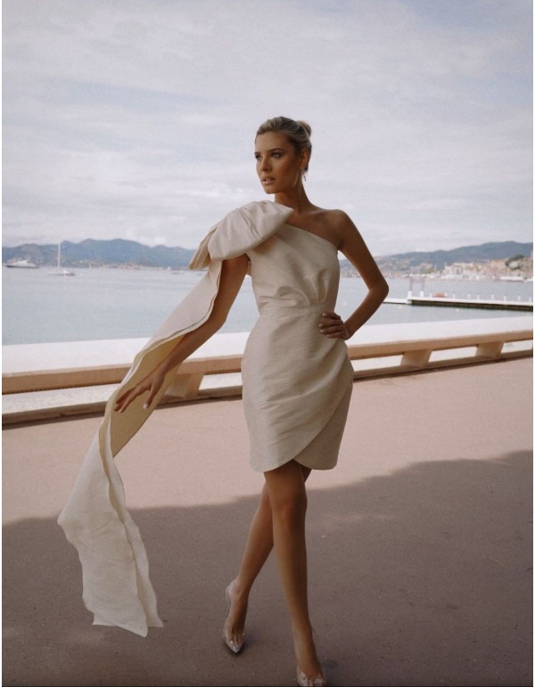 Robe asymétrique avec nœud à l'épaule - Teresa Andrés...