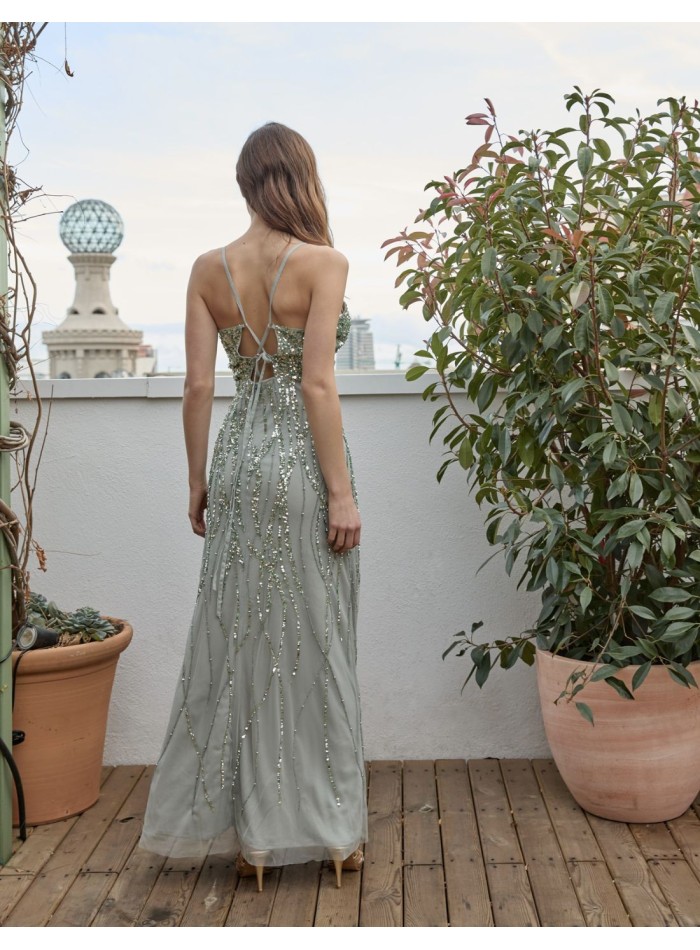 Robe de soirée menthe avec décolleté et paillettes