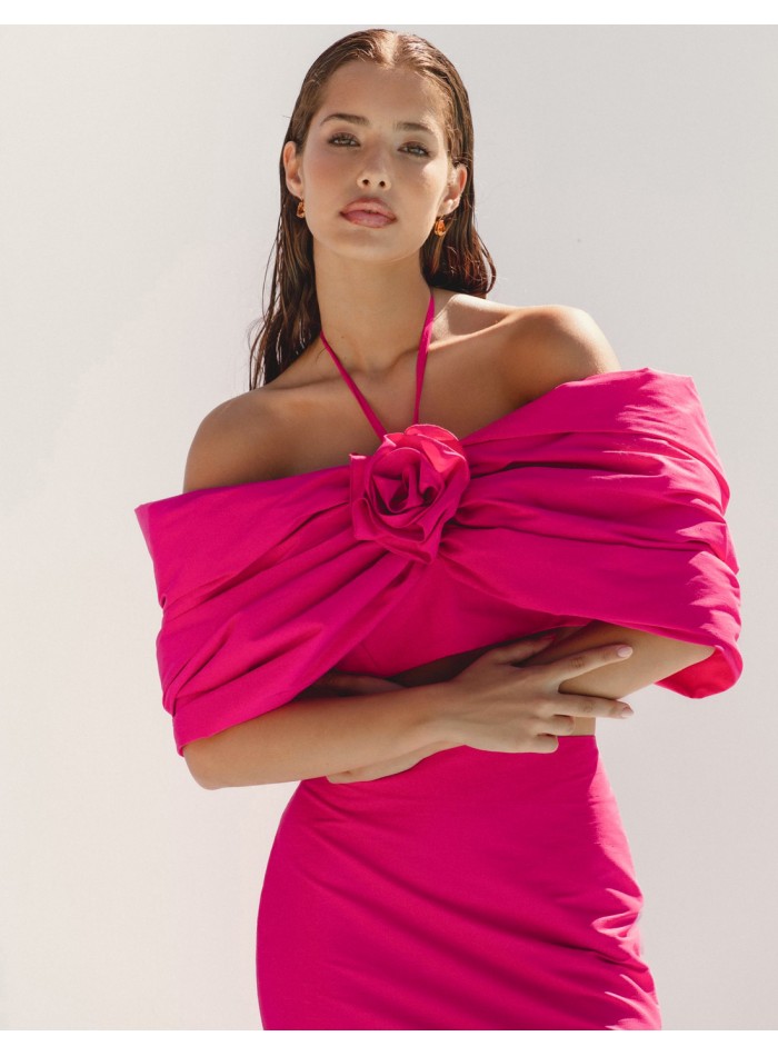 Top de fiesta anudado con mangas caídas y detalle flor fucsia