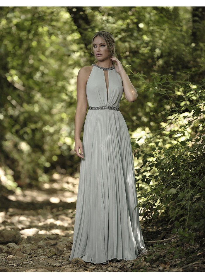 Vestido de fiesta largo plisado con pedrería