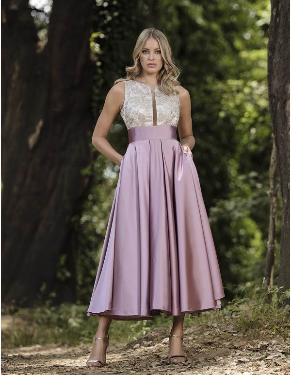 Robe de soirée midi rose avec broderie dorée