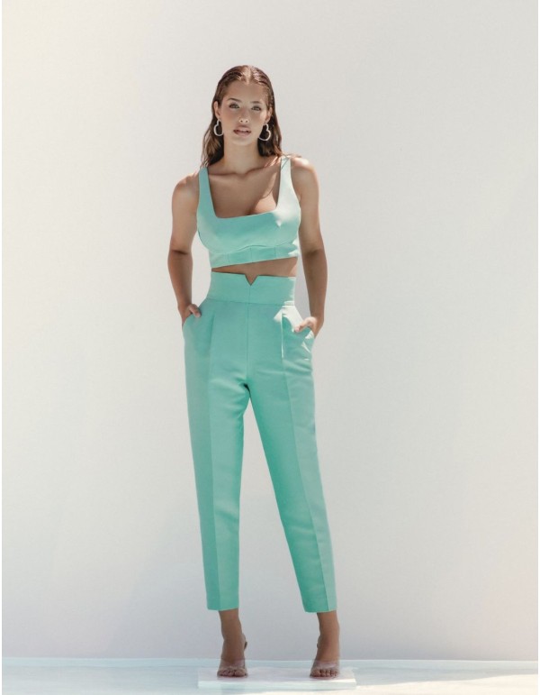 Long trousers with wide waistband and darts