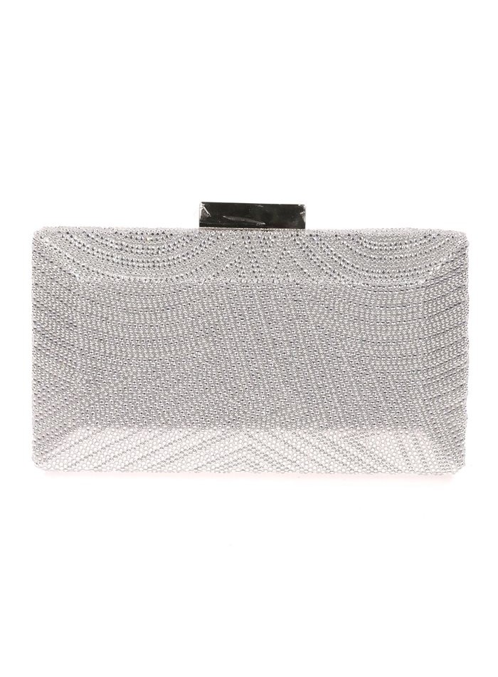 clutch de fiesta en color plata para invitada.