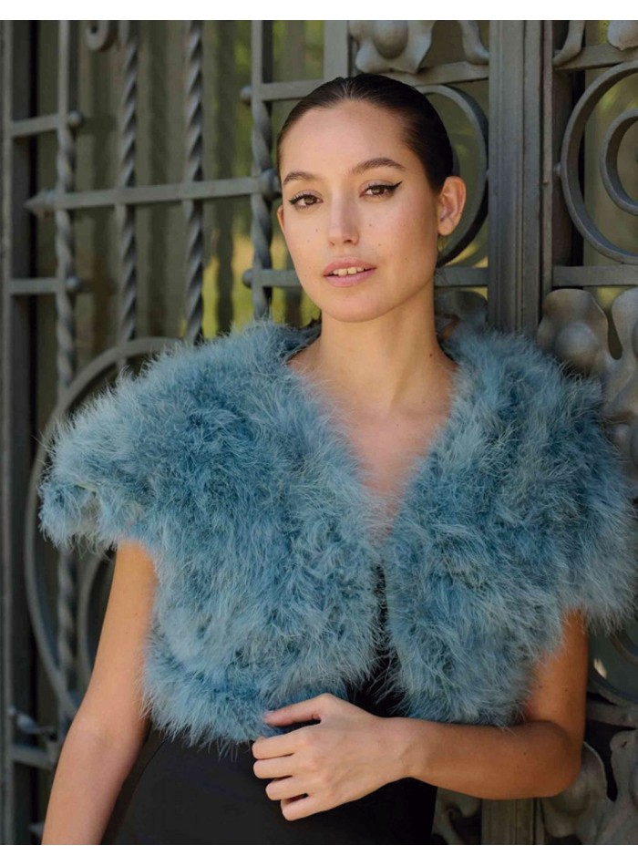 Torera de plumas de avestruz