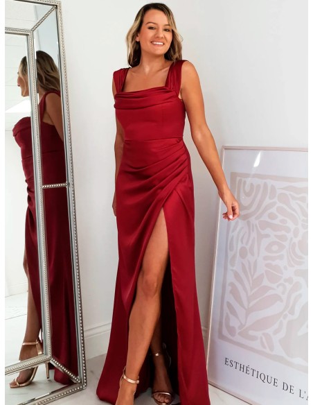 Vestido de fiesta con escote bandeau corpiño y tejido satinado