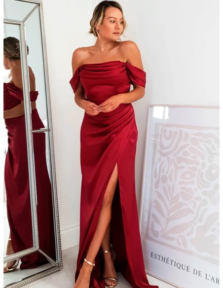 Vestido de fiesta con escote bandeau corpiño y tejido satinado