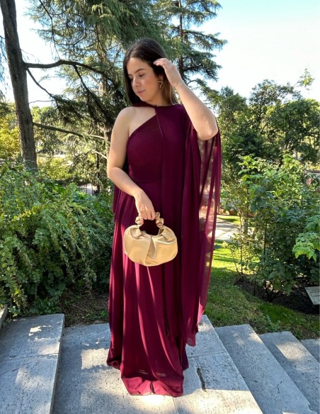 On-trend multiposition chiffon guest cape.