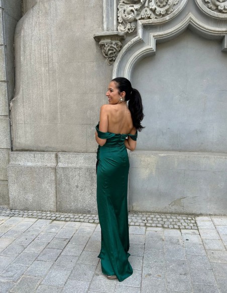 Evening dress with bandeau neckline, bodice and satiny fabric