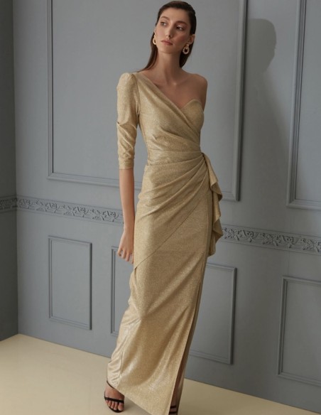 Vestido dorado para nochevieja.