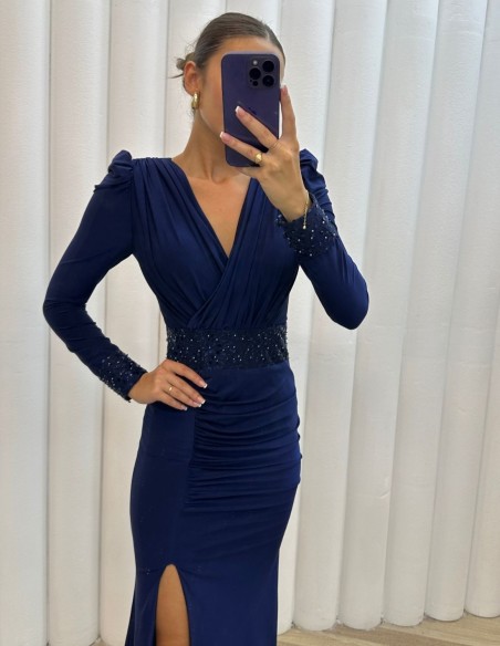 Vestido largo de fiesta con escote drapeado y lentejuelas