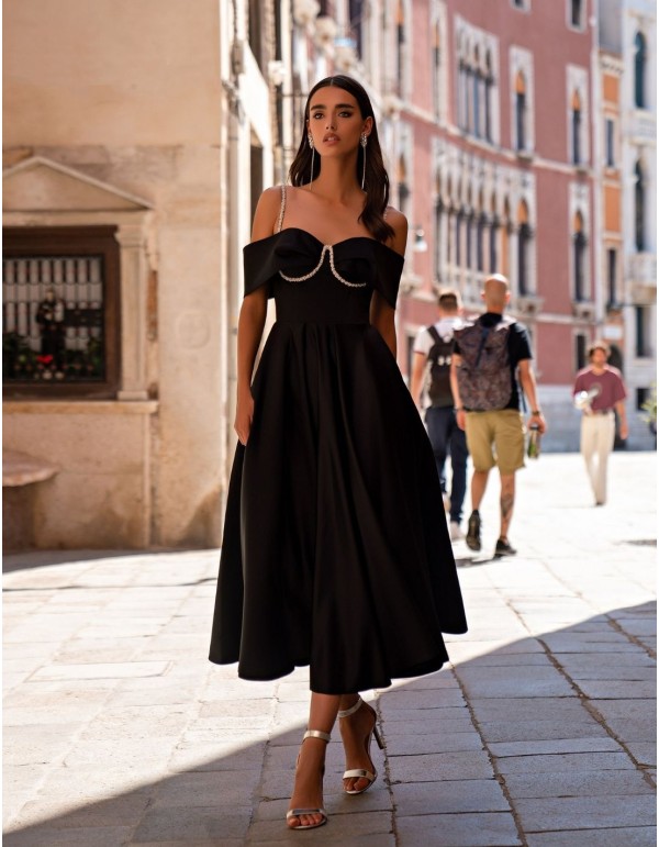 Robe de soirée midi avec bretelles et encolure bardot