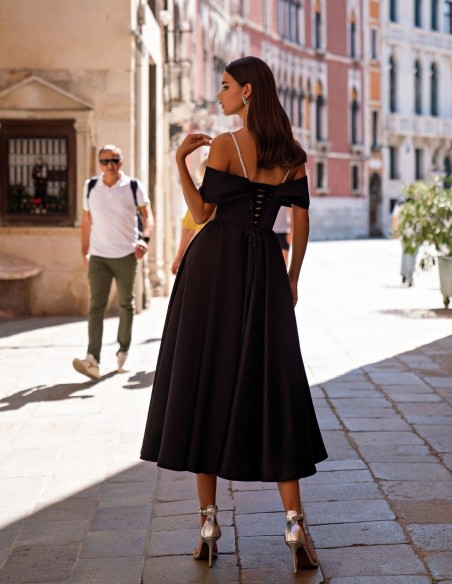 Vestido de fiesta midi escote bardot con tirantes