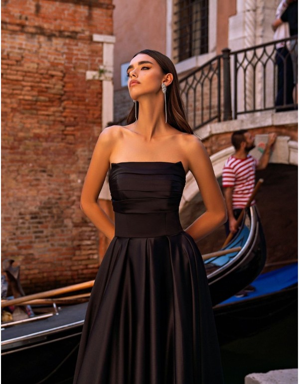 Robe longue de soirée à bretelles