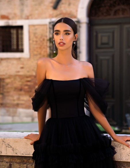 Midi dress in tulle with dropped sleeves