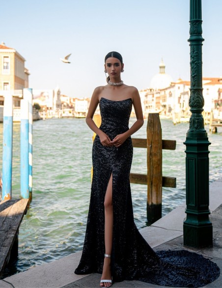 Robe longue de fête avec sequins et traîne