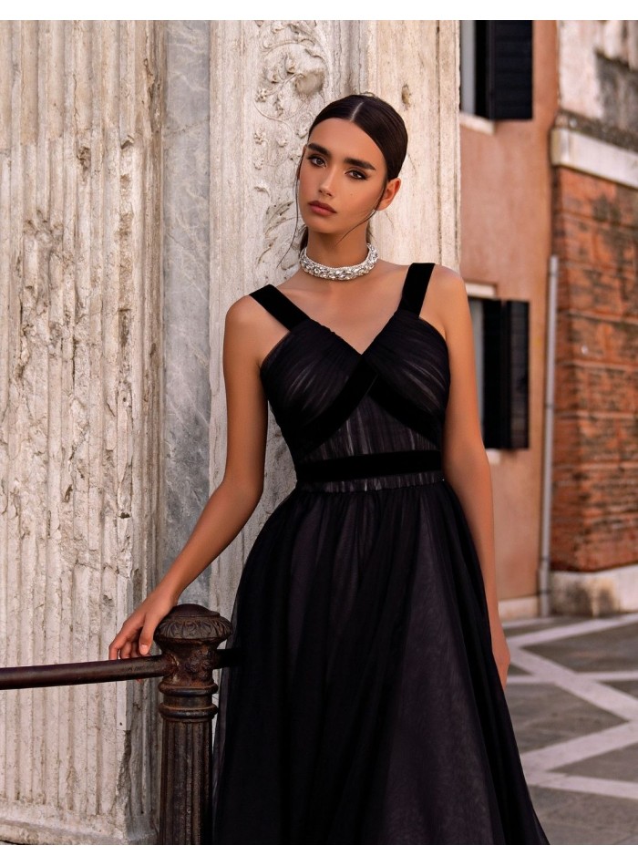 Vestido de fiesta largo con cuerpo plisado y...