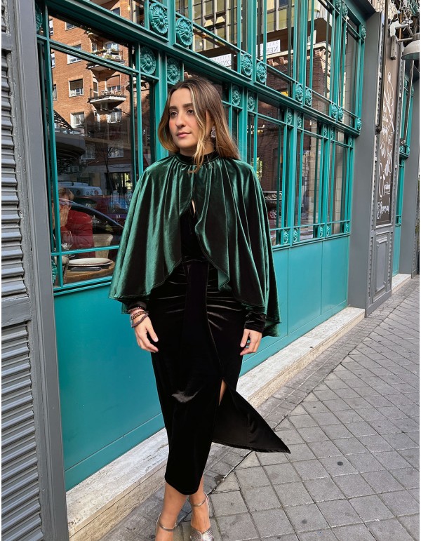 Velvet cape with slit
