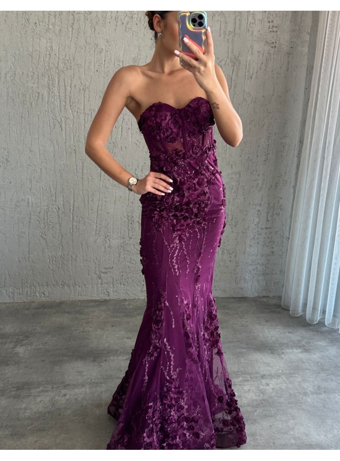 Strapless party dress with rose details