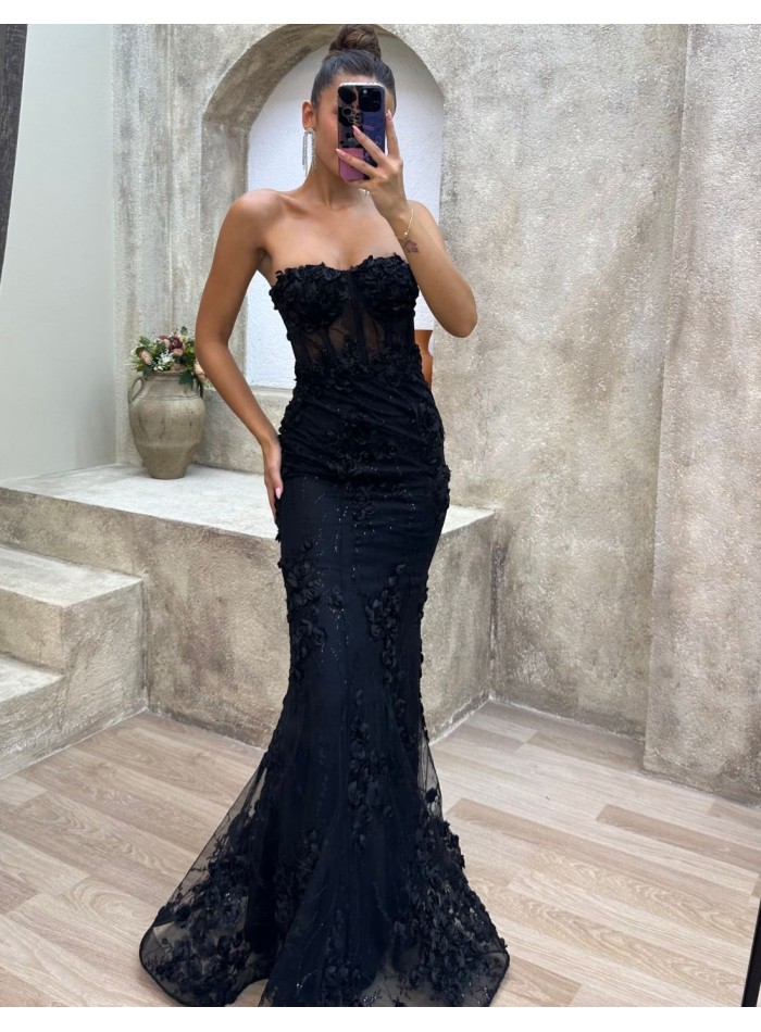 Robe de soirée sans bretelles avec détails de...