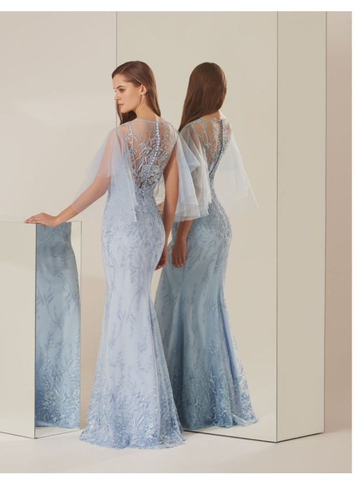 Robe de soirée bleu clair avec dentelle et...