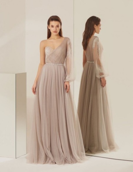 Robe longue asymétrique avec jupe en tulle