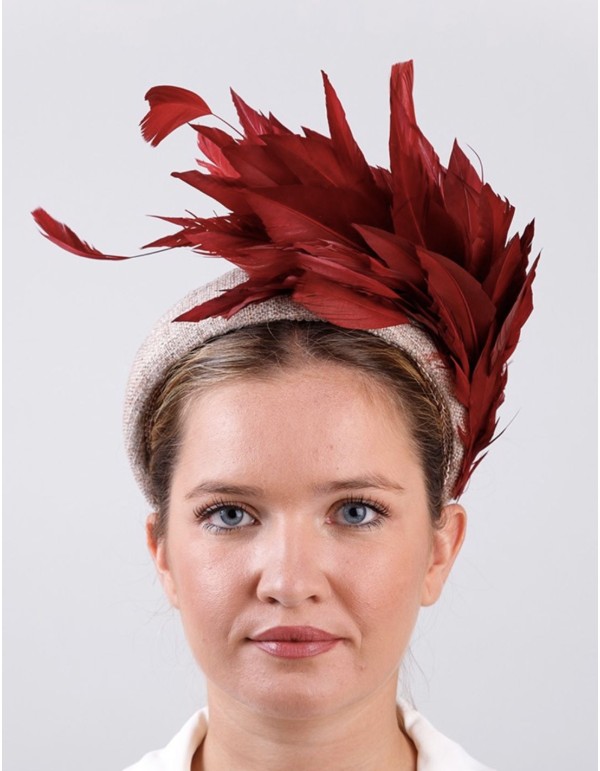 Serre-tête brut de fête avec plumage de vin