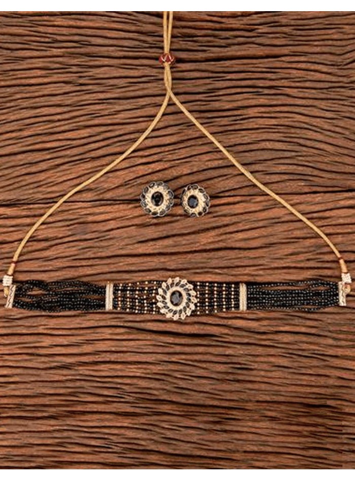 Choker with stones and beads black
