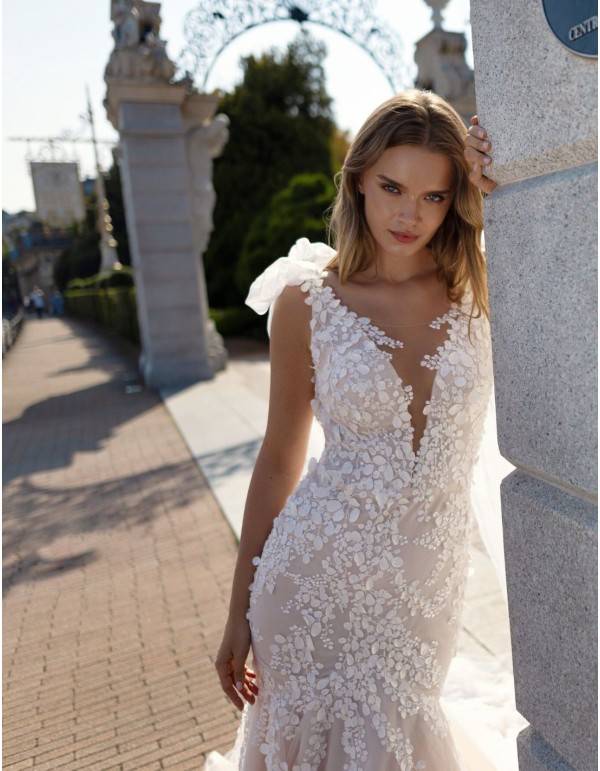 Robe de mariée nude avec décolleté et dos en V, dentelle... 2