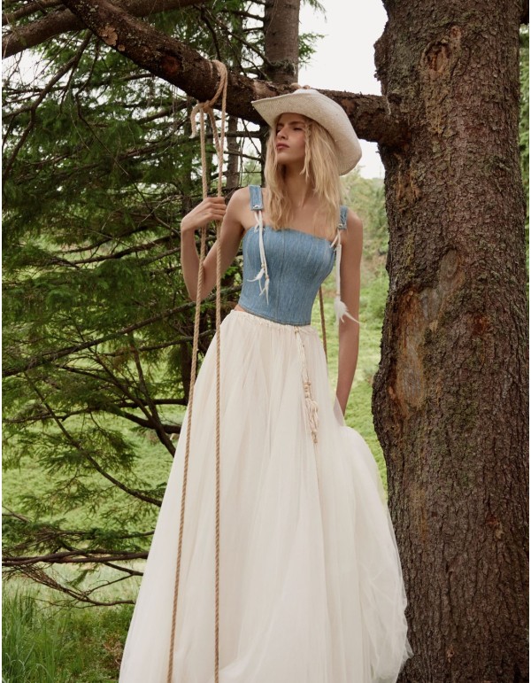 Corset en denim bleu avec plumes décoratives 2