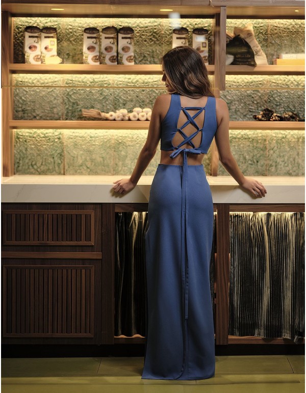 Long party dress with cut-out waist and crossed back 2