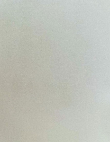 Robe courte de soirée avec détails de Boutonnières dorées