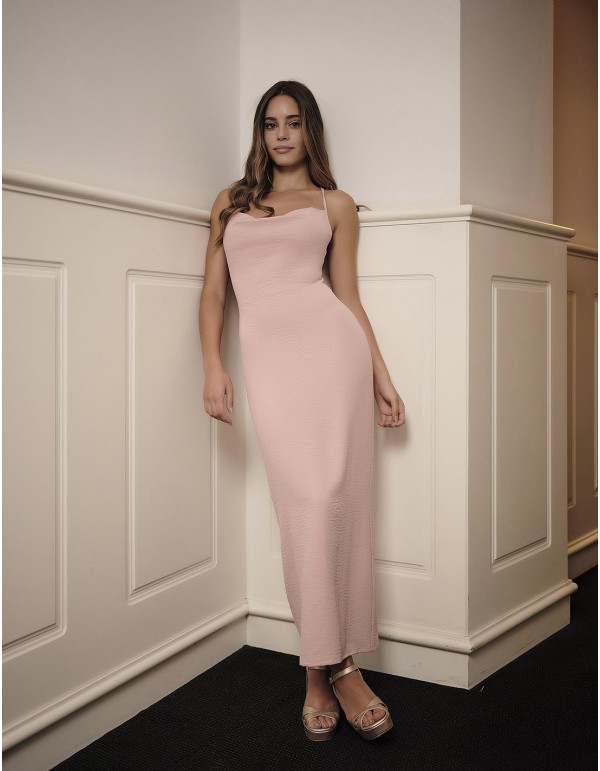 Robe midi rose poudré avec dos ouvert