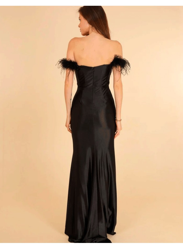 Robe longue en satin avec encolure bandeau et...