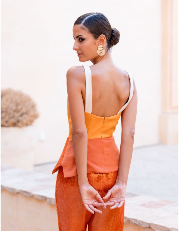 Cuerpo y pantalón cobre liso combinado con lentejuelas 2