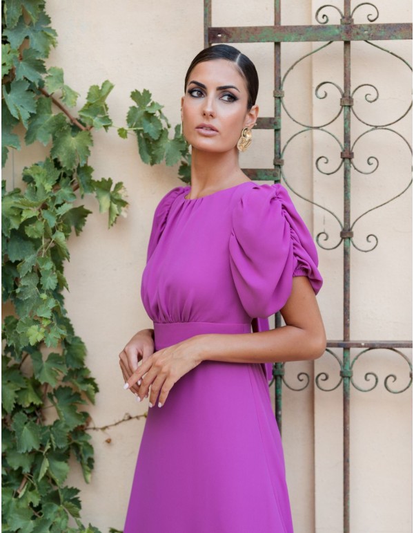 Robe midi évasée avec corsage drapé et manches courtes... 2