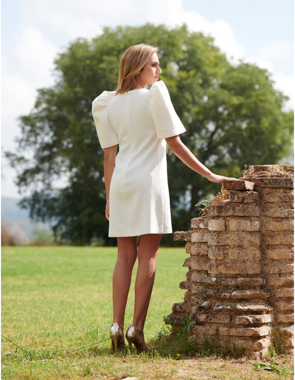 Vestido corto de fiesta con mangas abullonadas. 2