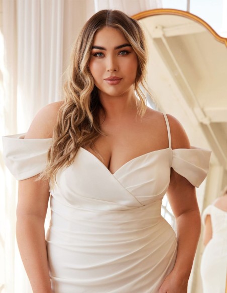 Robe longue de mariage avec encolure bandeau drapée