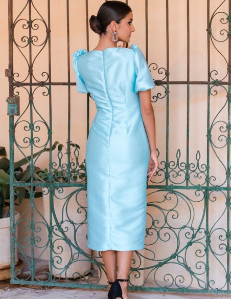 Robe de soirée midi avec encolure asymétrique et manches lanternes courtes