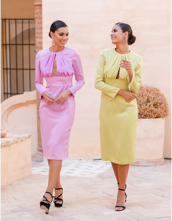 Robe de soirée midi à manches longues et encolure en...