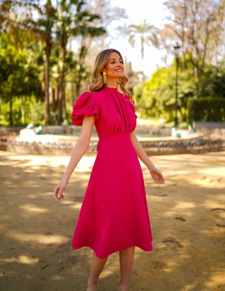 Robe courte avec manches courtes et liens dans le dos