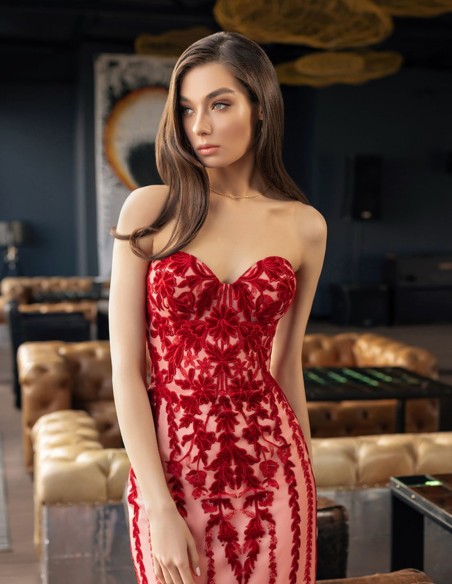 Robe midi avec encolure en cœur et flocage floral