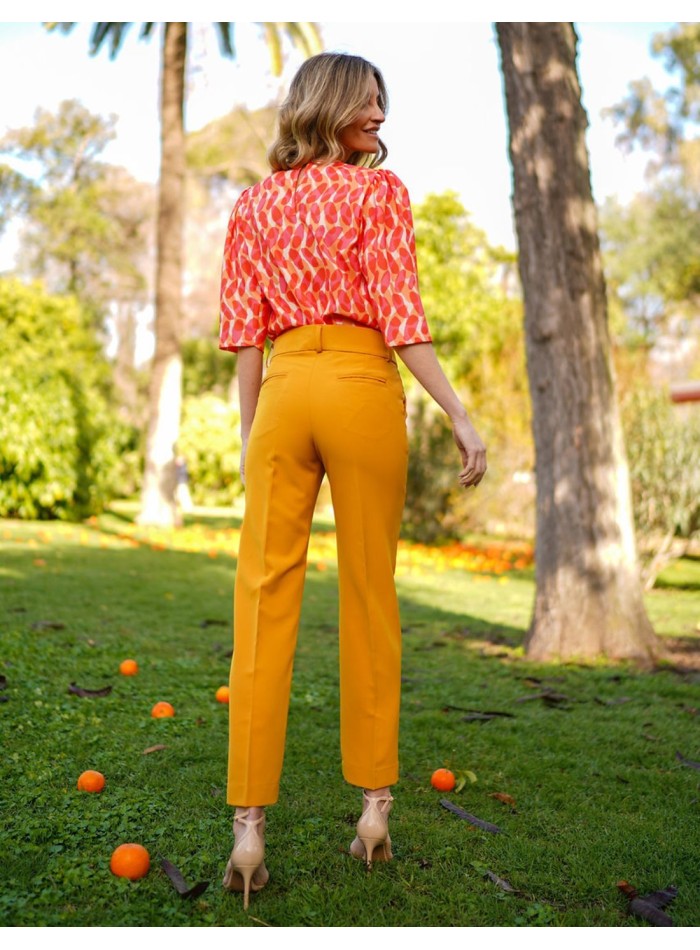 Chemisier de fête avec tissu imprimé et manches...