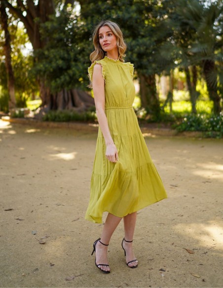 Vestido midi de fiesta sin mangas con escote cerrado