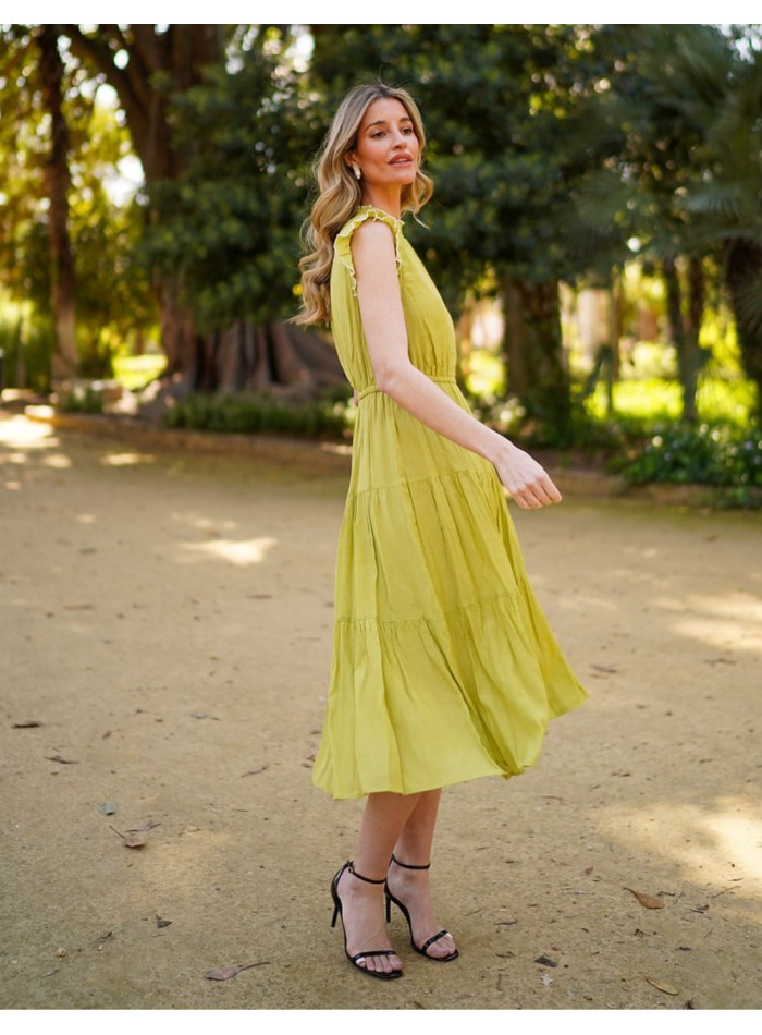 Robe de soirée midi sans manches à encolure fermée